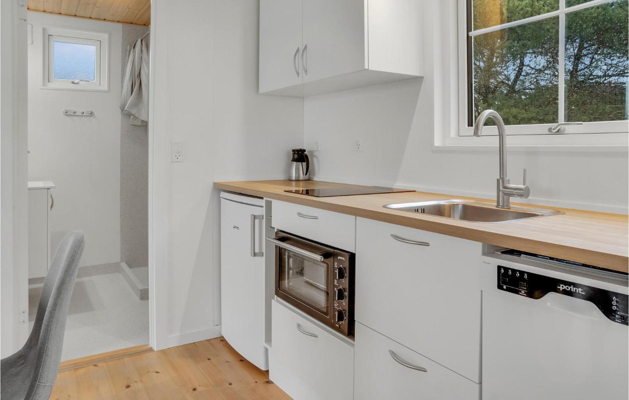 2 Bedroom Gorgeous Apartment In Vaeggerlose Bøtø By Εξωτερικό φωτογραφία